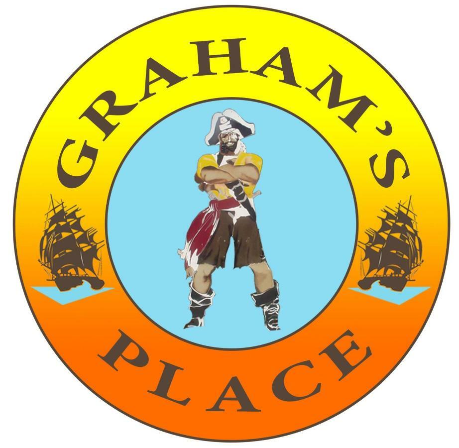 Graham'S Place Hotel Guanaja Exterior photo